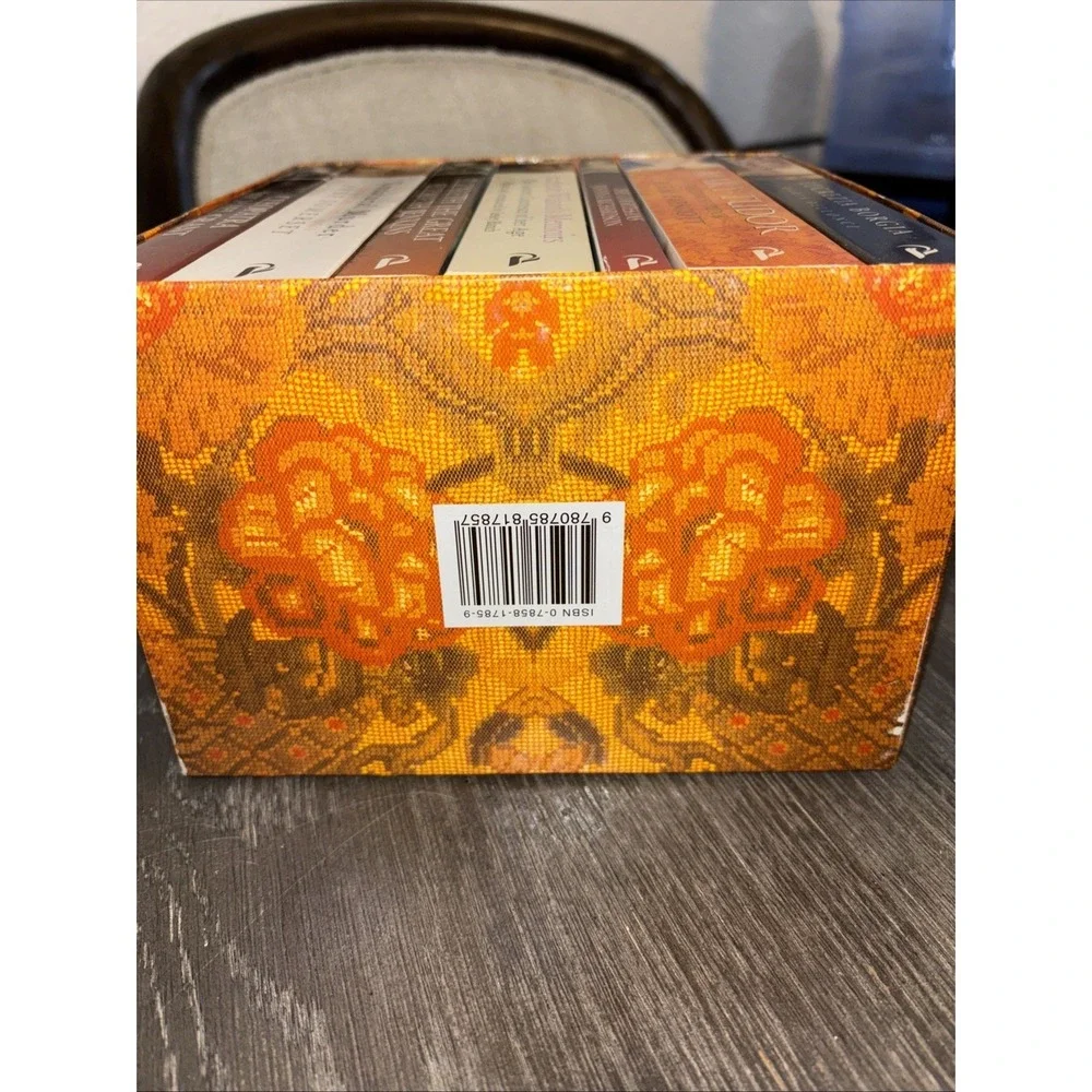 Women in History 7 Book Boxed Set‎ Like New